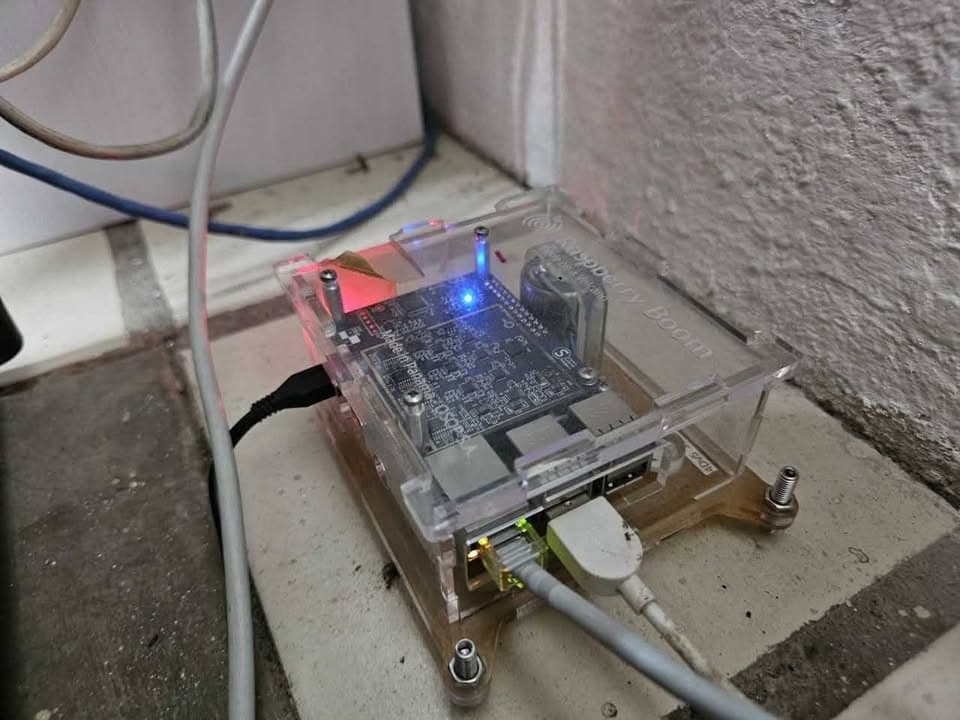 *Investigadores de la UAS instalan sismógrafo que permite monitorear movilidad social en Culiacán.*