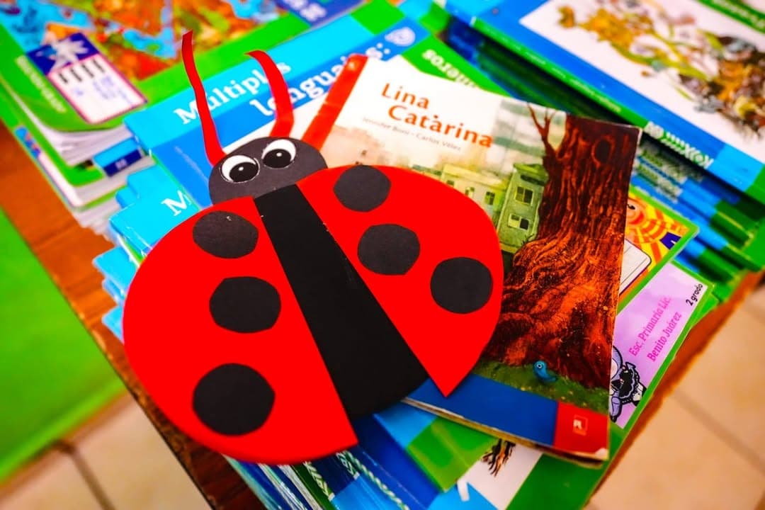 *“Pequeños lectores” inspira imaginación y valores en la Primaria Benito Juárez*