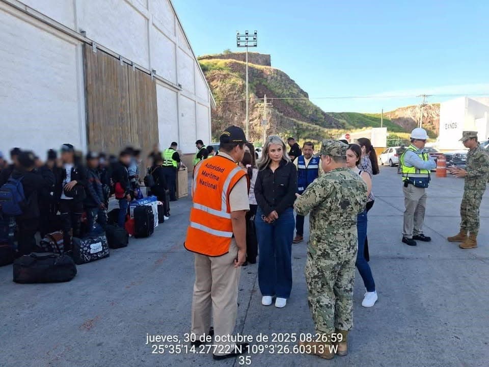 ¡En Topolobampo! Marina brinda apoyo a 28 jóvenes que viajaban en