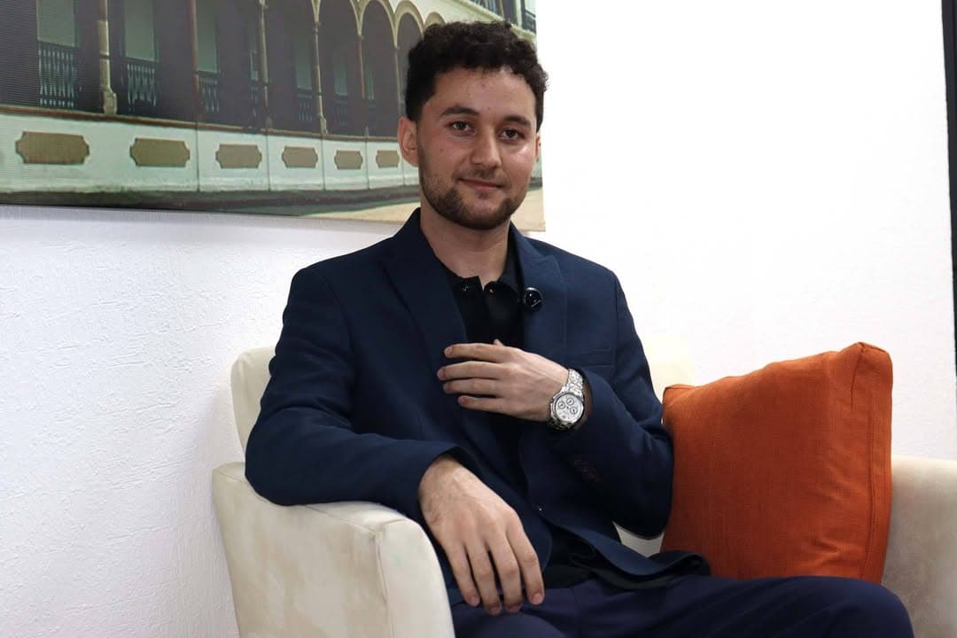 ¡Imán de talento global! Estudiante de Afganistán elogia la calidad humana