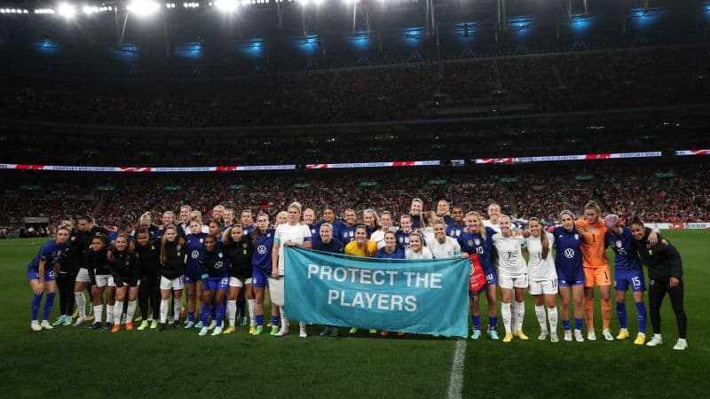 USWNT derrotado por Inglaterra frente a una multitud récord de Wembley bajo la sombra del informe de Yates