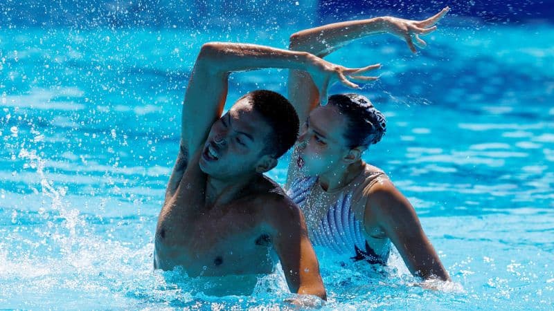 Hombres competirán en natación artística olímpica por primera vez en París 2024